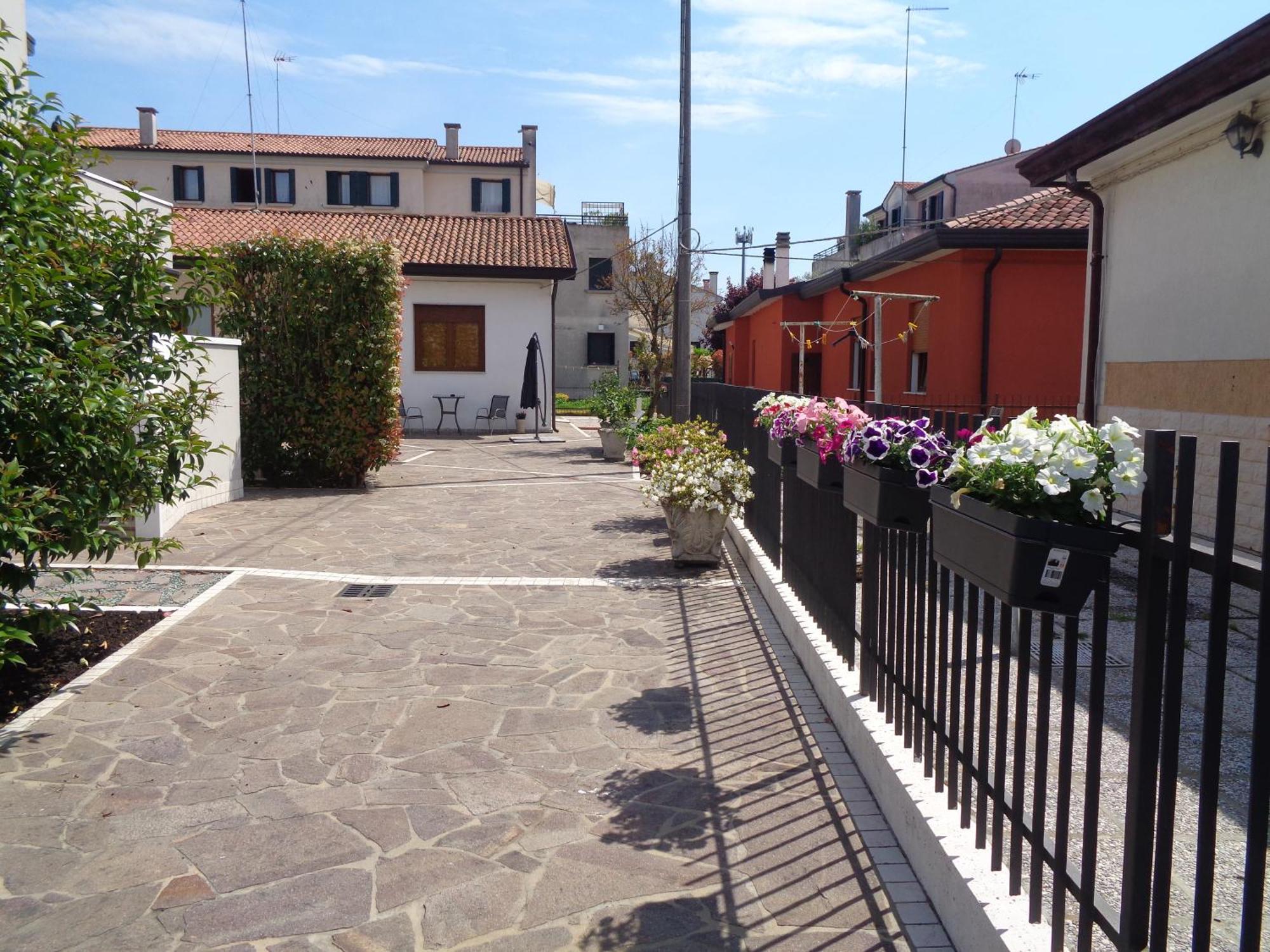 Casa Di Chiara Vicino Venezia E Aeroporto Vce Apartment Campalto Exterior photo